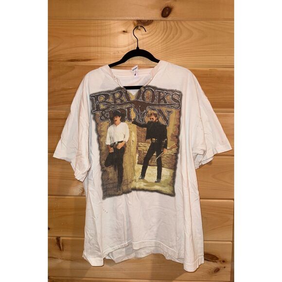Brooks and Dunn Vintage Oversized Graphic Tee - Picture 1 of 5